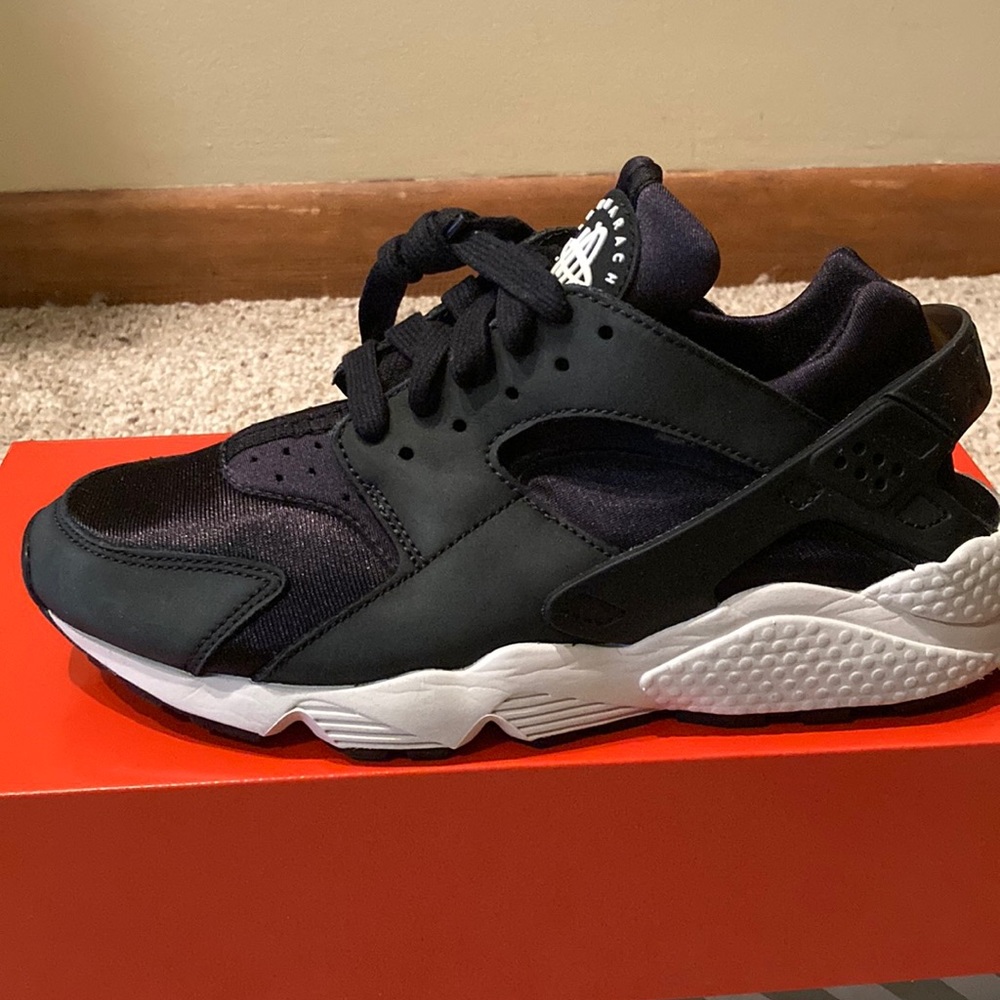 Nike air huarache for sale